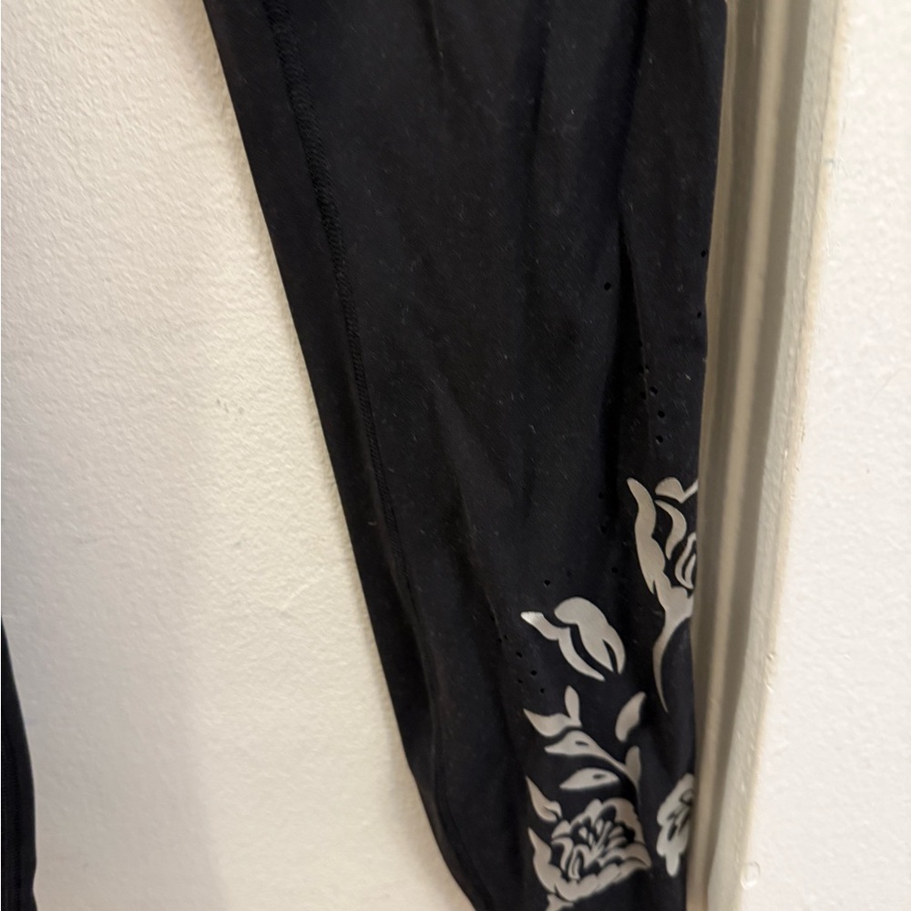 Athleta Black Elation Eyelet 7/8 Leggings - Picture 5 of 9